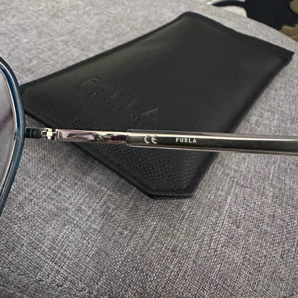 Furla Blue and Gold wire frame sunglasses display picture 2